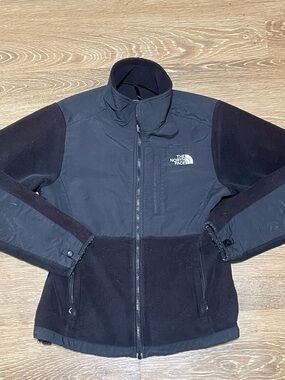 The North Face women’s zip up jacket Size small petite